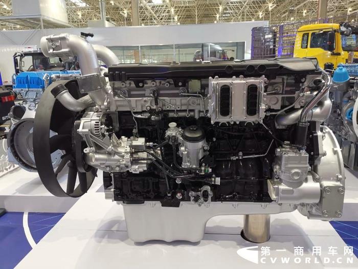 重汽MC11H 490馬力國六柴油發(fā)動(dòng)機.jpg